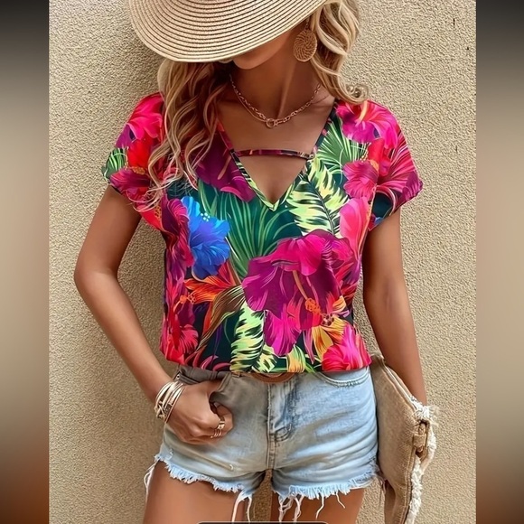 Hawaiian print cut out top - Picture 1 of 2
